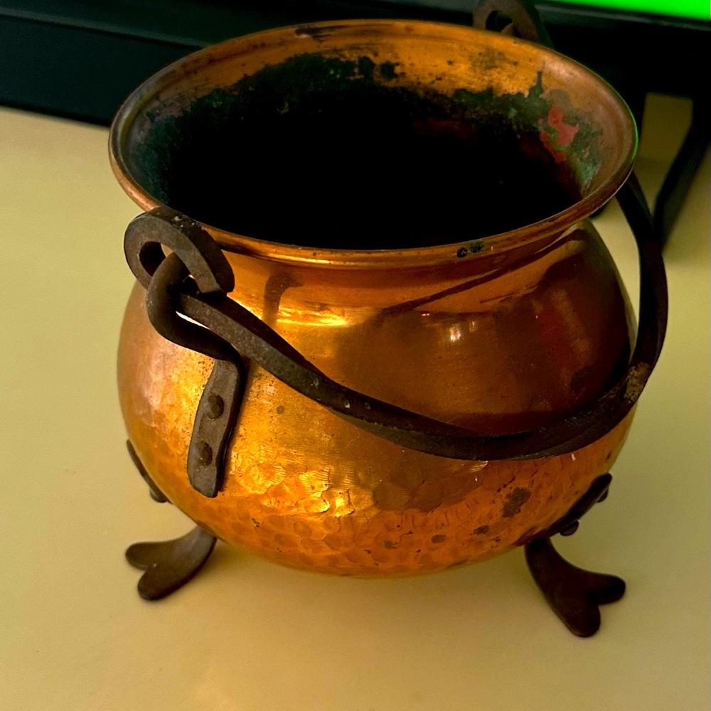 Vintage Hammered Copper Kettle Cauldron Pot Iron Footed & Handle Made in Germany